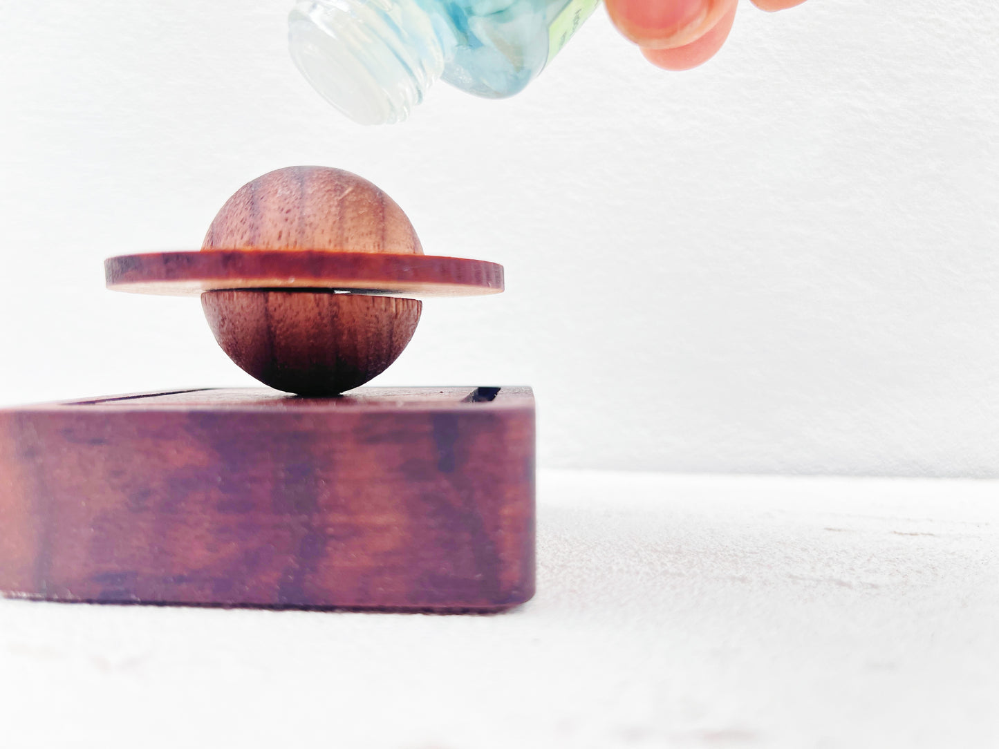 Apricity Rose Geranium Essential Oil and Diffuser